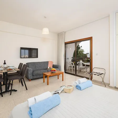 Stephanos Garden Полис