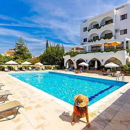 Stephanos Garden Polis